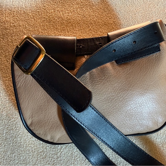 Clare V leather Fanny neon trim - Picture 3 of 8